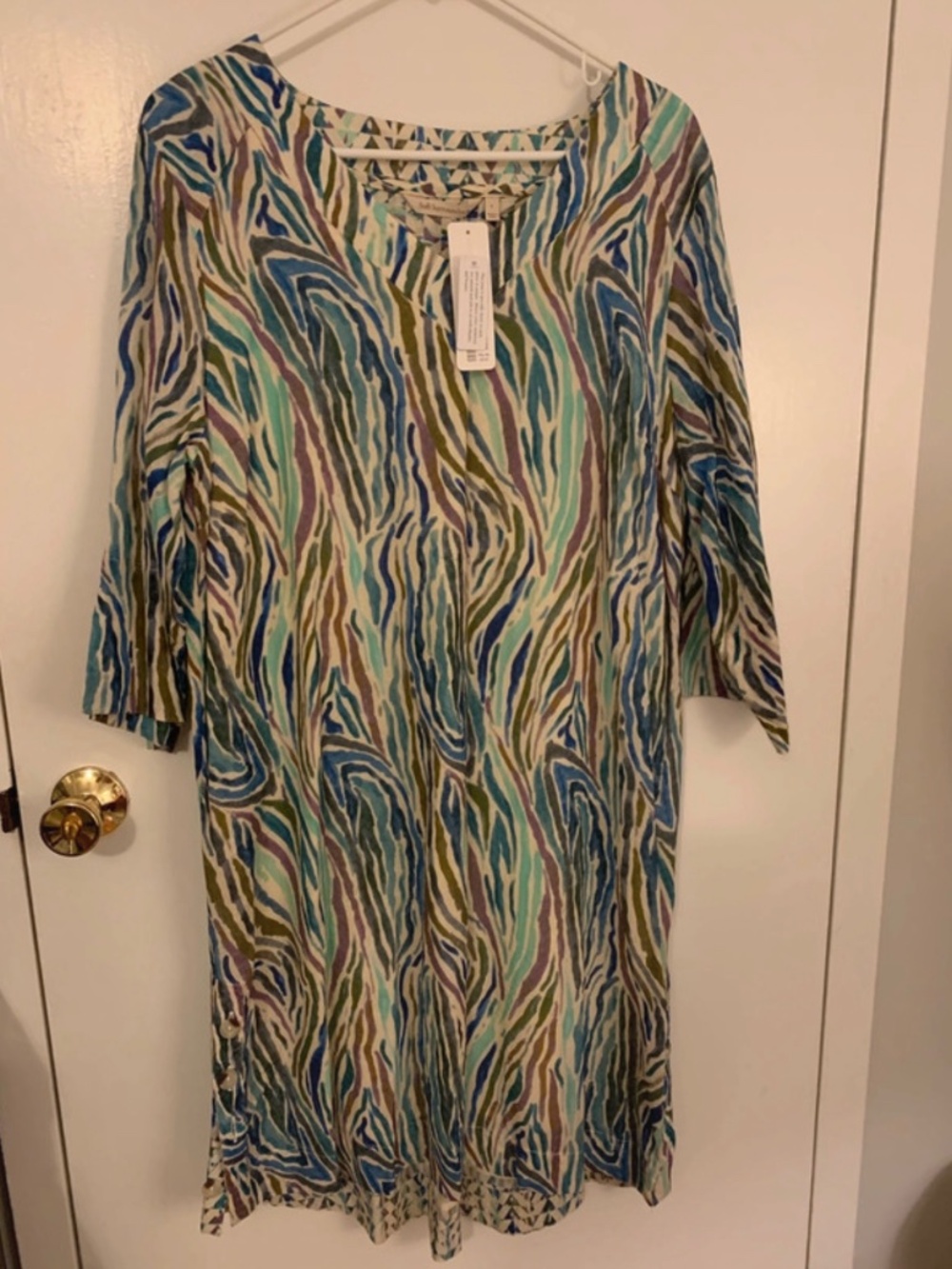 Women dress - Picture 1 of 9